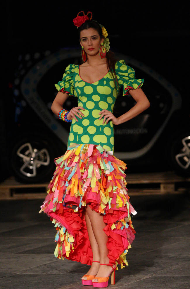 Modelo de Agatha Ruiz de la Prada + Pepa Garrido